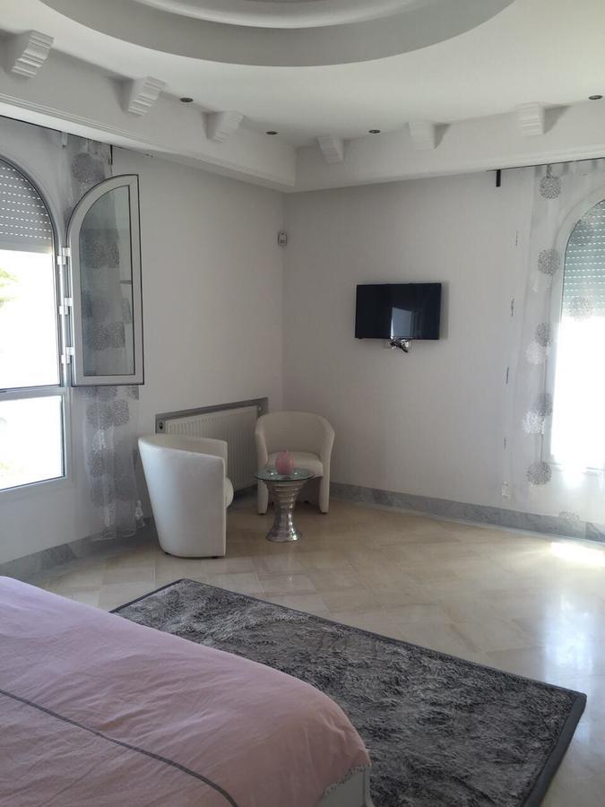 Villa Avec Piscine Triffa Bagian luar foto