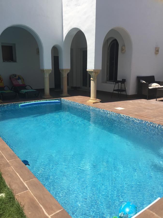 Villa Avec Piscine Triffa Bagian luar foto