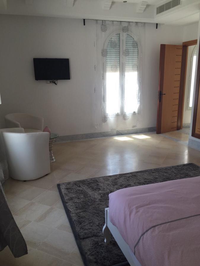 Villa Avec Piscine Triffa Bagian luar foto