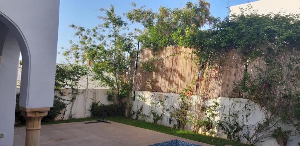 Villa Avec Piscine Triffa Bagian luar foto