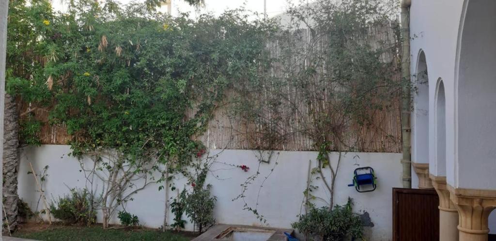 Villa Avec Piscine Triffa Bagian luar foto